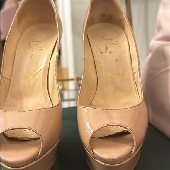 Authentic Christian Louboutin nude heels! - Picture 4 of 8